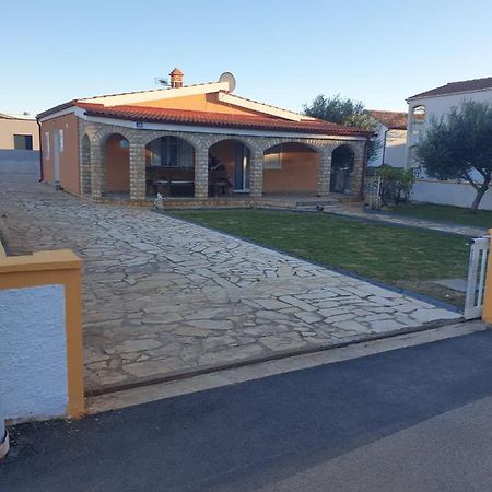 Studio Apartman I Mali Apartman Vir Εξωτερικό φωτογραφία