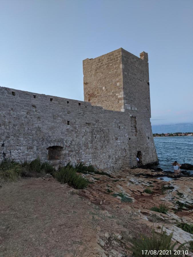 Studio Apartman I Mali Apartman Vir Εξωτερικό φωτογραφία
