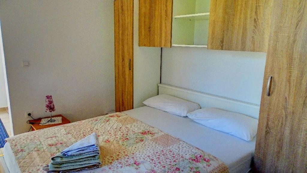 Studio Apartman I Mali Apartman Vir Εξωτερικό φωτογραφία