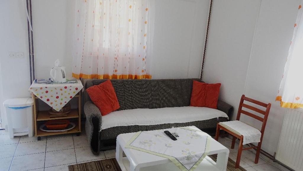 Studio Apartman I Mali Apartman Vir Εξωτερικό φωτογραφία