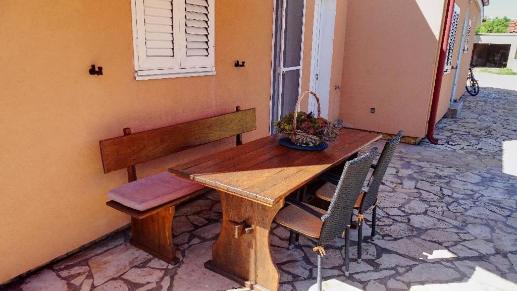 Studio Apartman I Mali Apartman Vir Εξωτερικό φωτογραφία