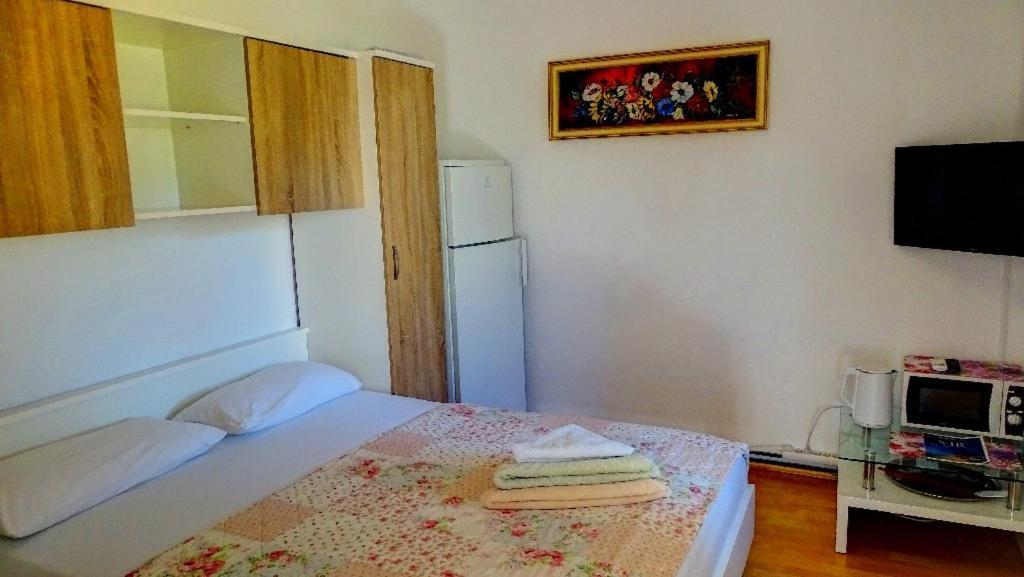 Studio Apartman I Mali Apartman Vir Εξωτερικό φωτογραφία