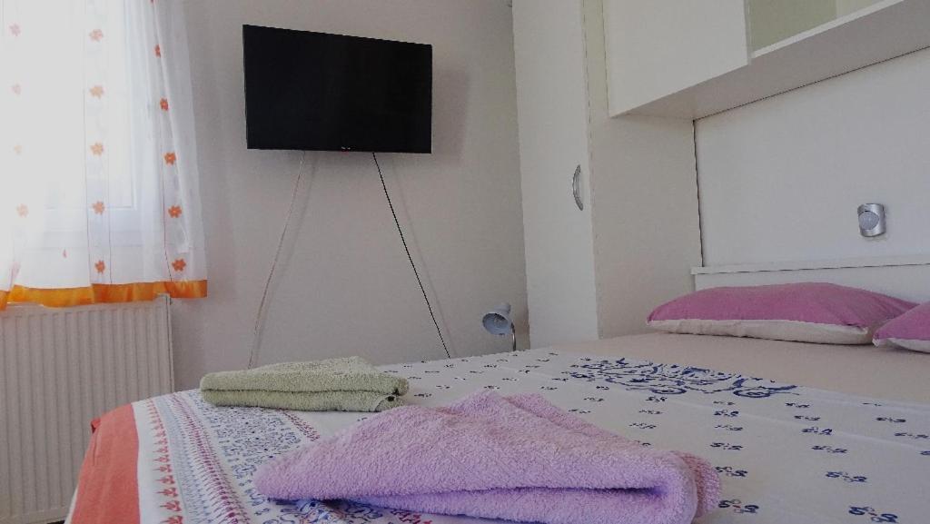 Studio Apartman I Mali Apartman Vir Εξωτερικό φωτογραφία