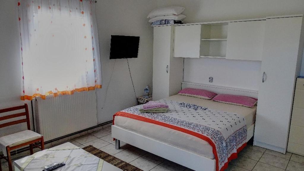 Studio Apartman I Mali Apartman Vir Εξωτερικό φωτογραφία
