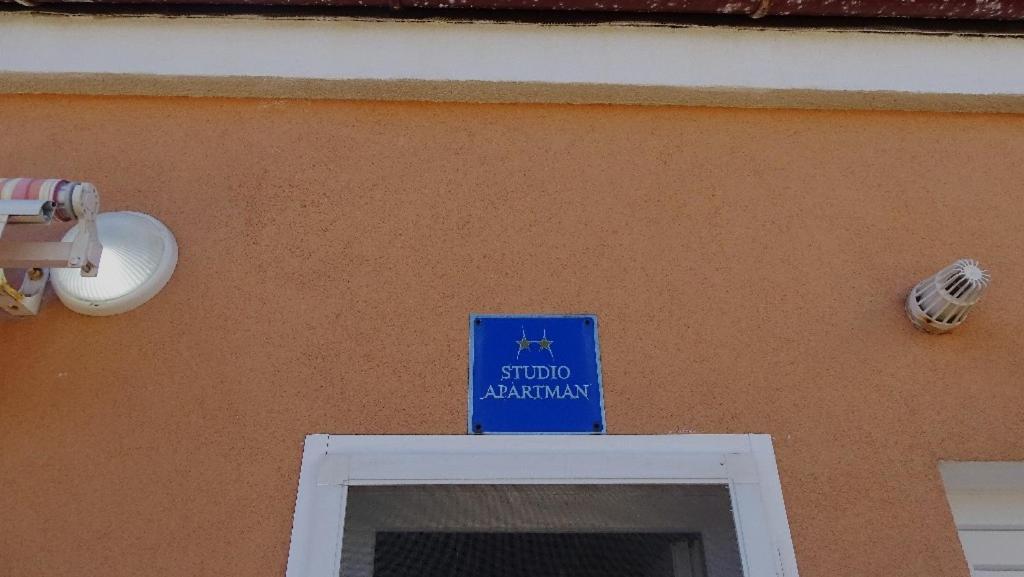 Studio Apartman I Mali Apartman Vir Εξωτερικό φωτογραφία
